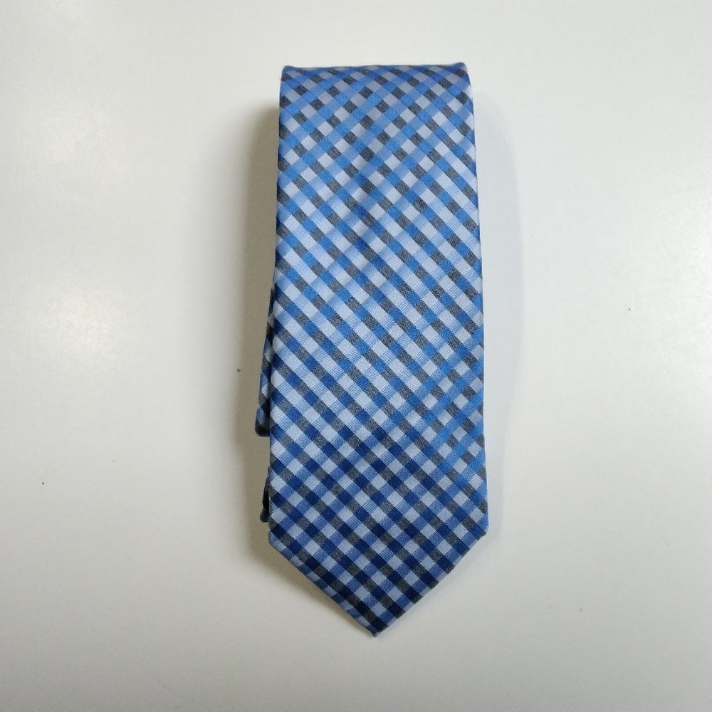 Van Heusen Neck Tie Blue Checkered Stripes.
